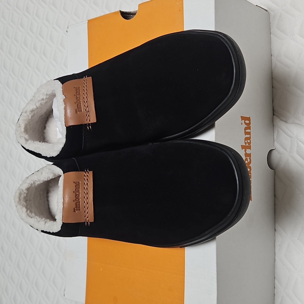 NWOT Timberland Men's Black Slip-On Loafers with Tan Accent